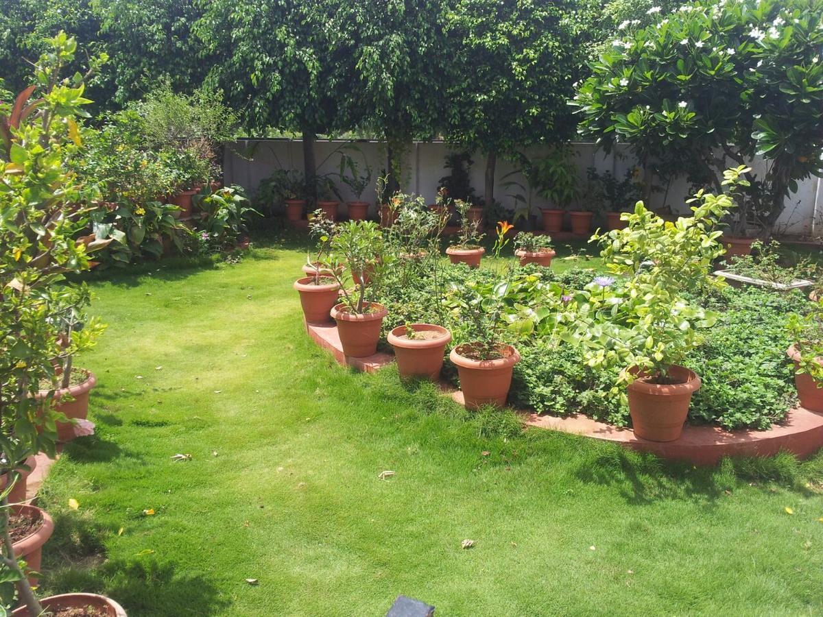 Sarang Lodging & Boarding Villa Satara Buitenkant foto