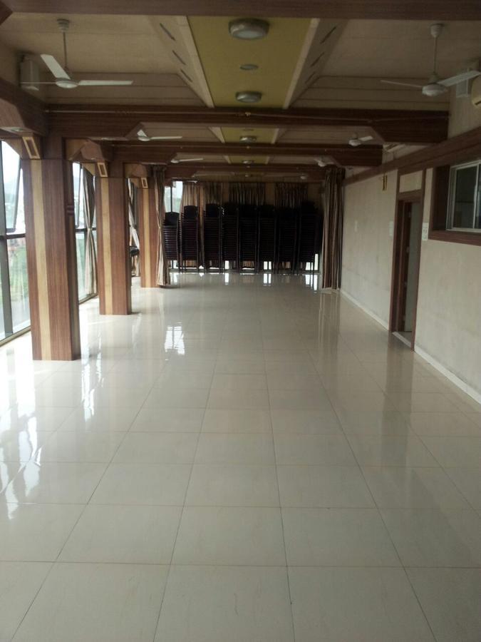 Sarang Lodging & Boarding Villa Satara Buitenkant foto