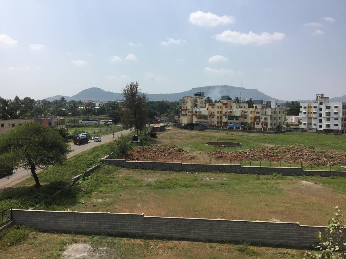 Sarang Lodging & Boarding Villa Satara Buitenkant foto