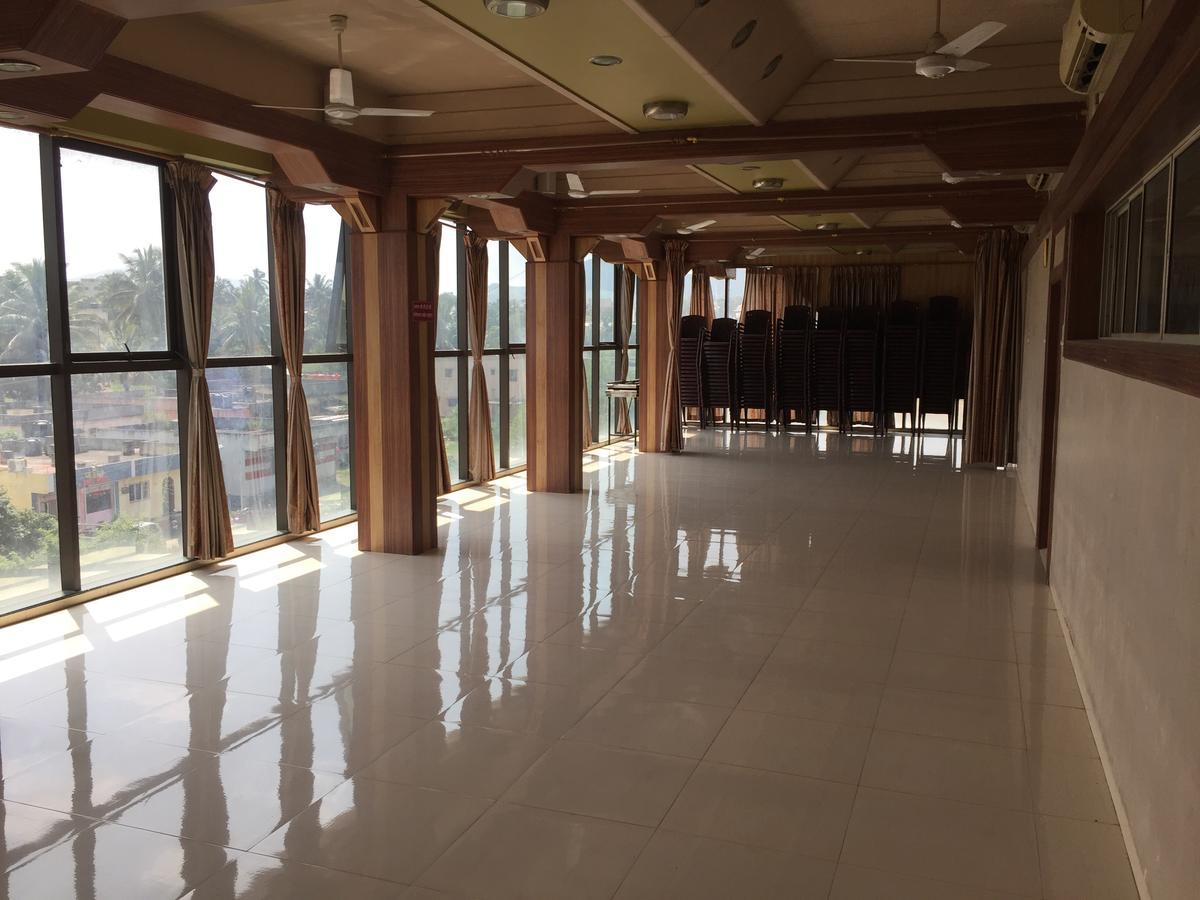 Sarang Lodging & Boarding Villa Satara Buitenkant foto